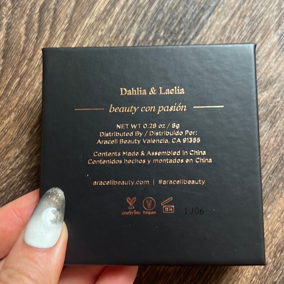 Araceli Dahlia & Laelia Blush - Picture 3 of 3